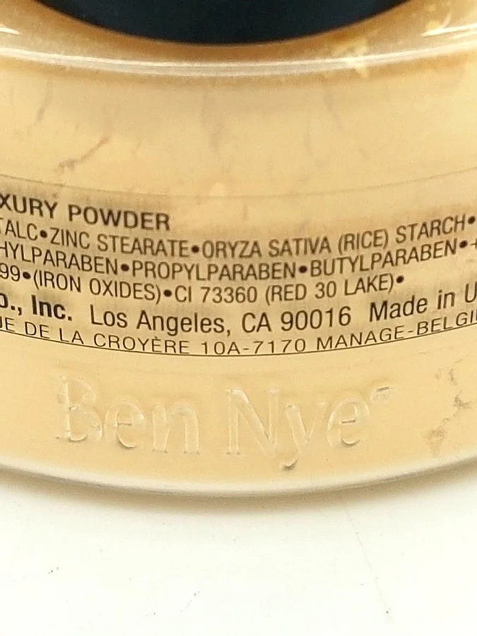 Ben Nye Luxury Powder - Banana (Plain Talk & Ultra-Smooth Setting Powder)